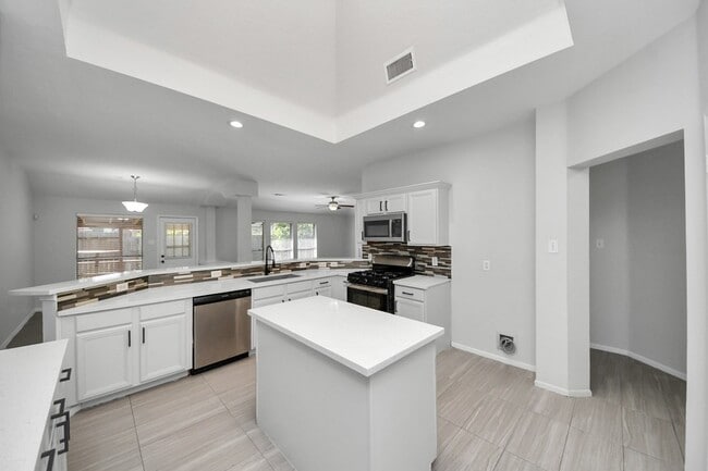 Building Photo - 8322 Adler Lake Dr