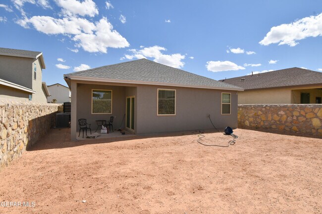 Building Photo - 51117 Desert Sunflower Ave