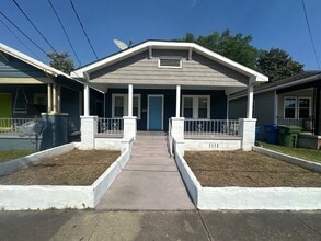 Building Photo - Charming Downtown Gem with Walkable Location Near Soda Pop District - Pet Friendly!