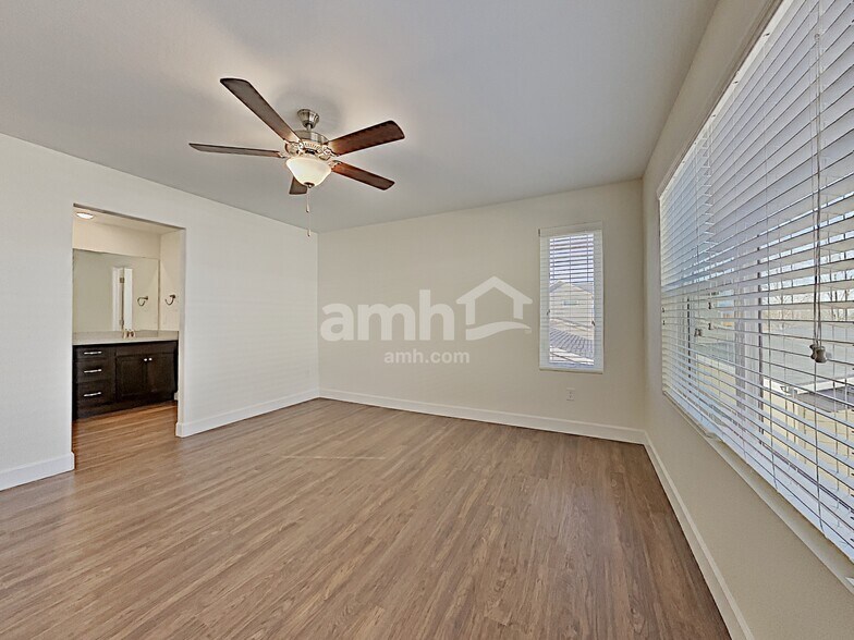 Building Photo - 4315 Crestone Peak St