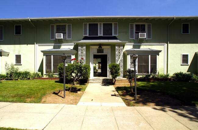 Primary Photo - 706 Brent Ave