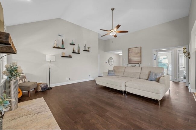 Building Photo - 2828 Russet Ridge Dr