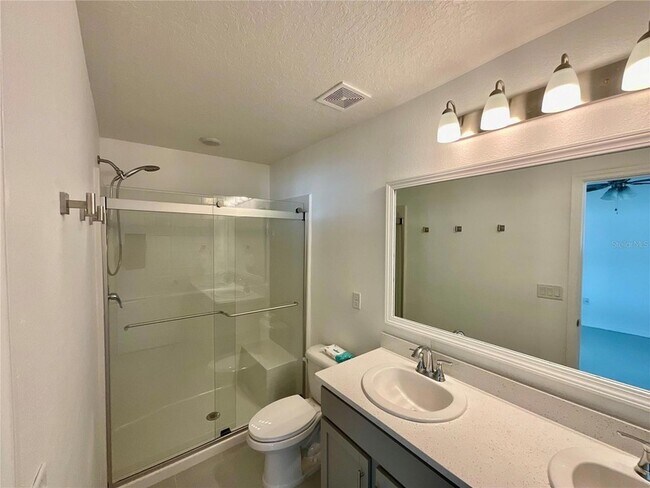 Building Photo - 270 Hyacinth Ct