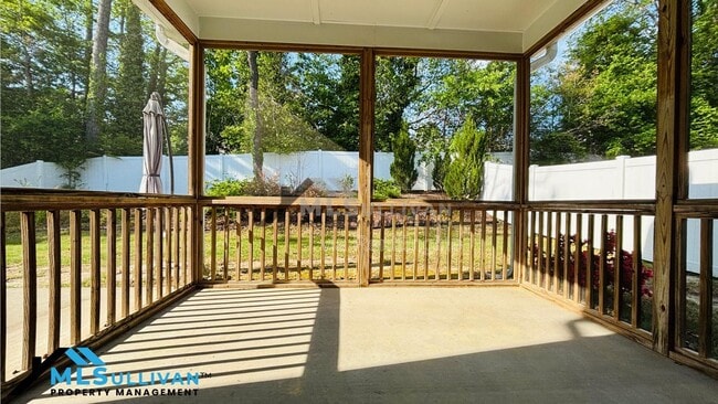 Building Photo - 3973 White Kestrel Dr