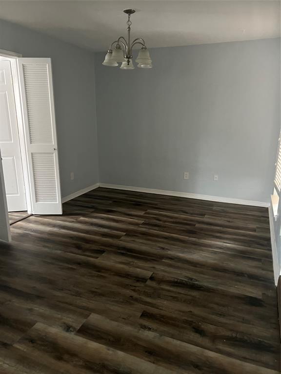 Building Photo - 111 Kings Ct