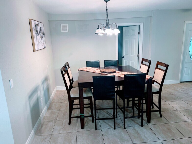 Building Photo - 110 N 40th St