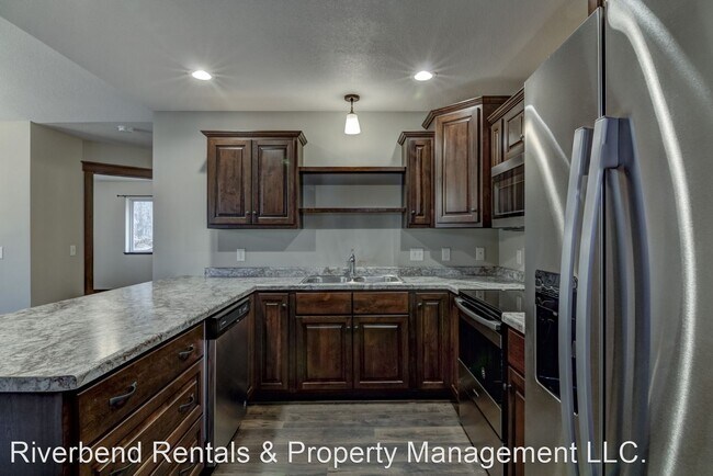 Building Photo - 3 br, 2 bath House - 4912 Waylon St