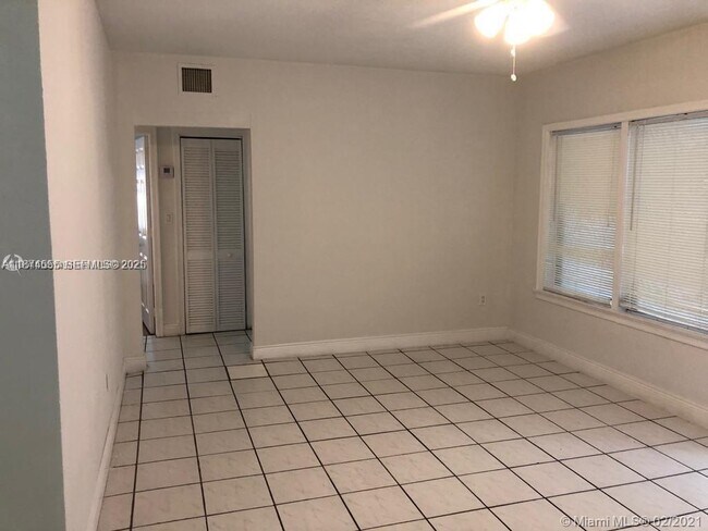 Building Photo - 1791 Marseille Dr