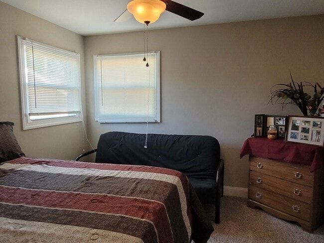 Building Photo - 8726 S Francisco Ave