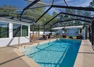 Building Photo - Private Screen in Pool Home 3/2 in Kingsland Country Estates