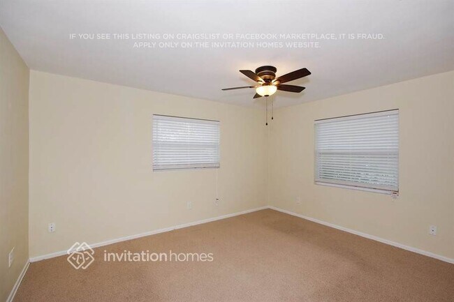 Building Photo - 3900 Lejune Ave