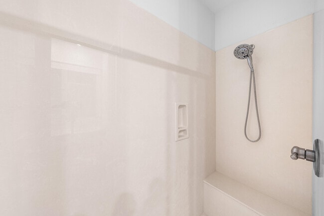 Building Photo - 143 Christian Dr