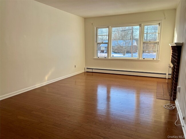 Building Photo - 34 Cross St