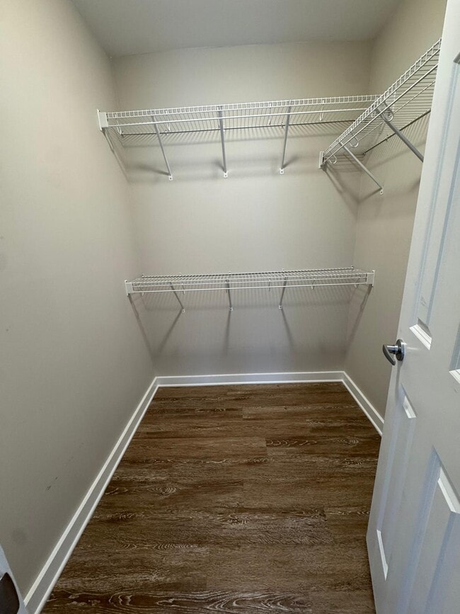 Building Photo - 1905 Grayson St