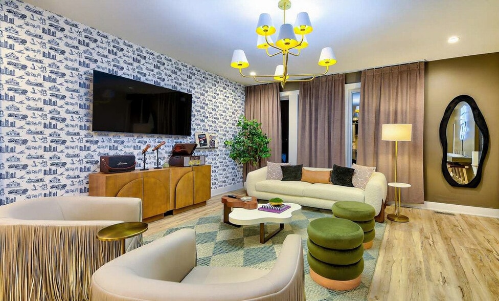 Building Photo - 1112 Baptist World Center Dr