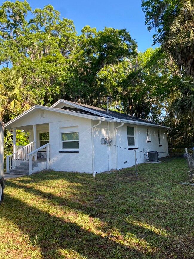 Building Photo - 1114 Olive St