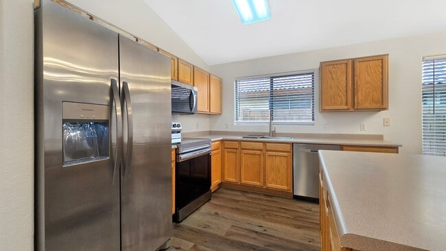 Building Photo - Location! Location! Location! 83rd & Thunderbird