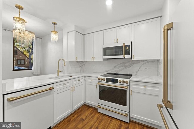 Building Photo - 1536 N Scott St