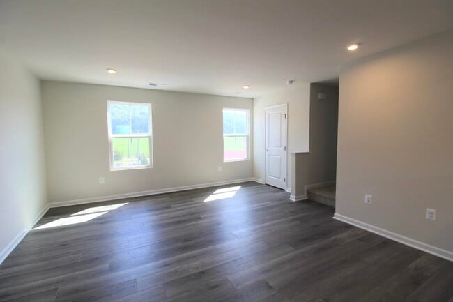 Building Photo - 2910 Orchard Ln