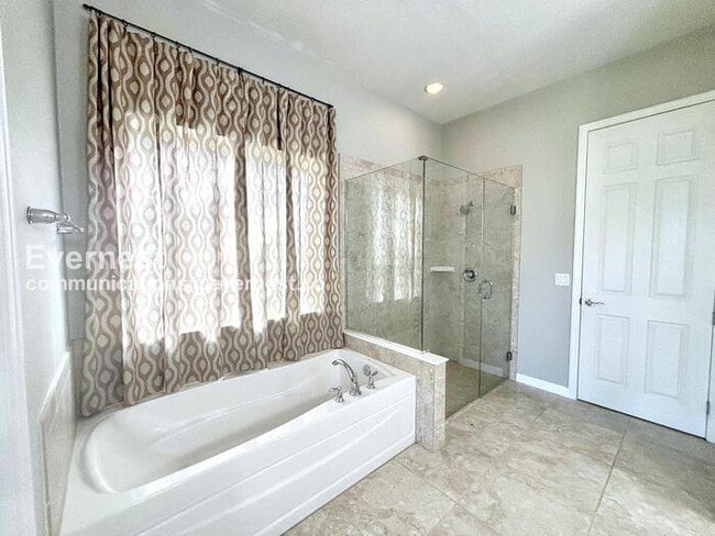 Building Photo - 296 Del Sol Ave