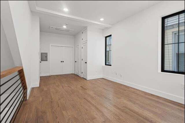 Building Photo - 41 47th St