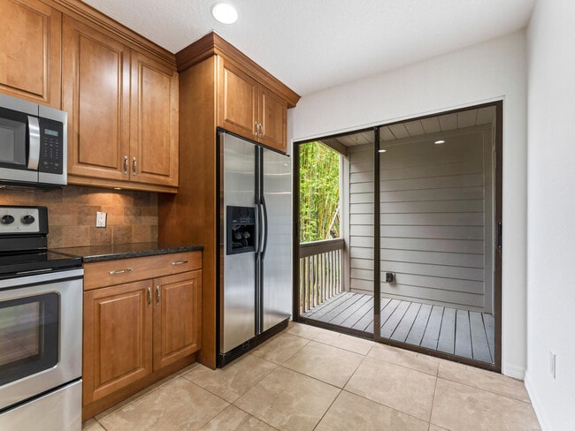 Building Photo - 2228 Bahia Vista St