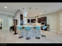 Building Photo - 2609 Sun Reef Rd