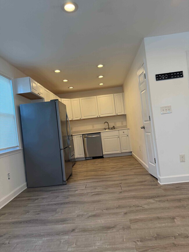 Building Photo - 182X Kitty Hawk Rd