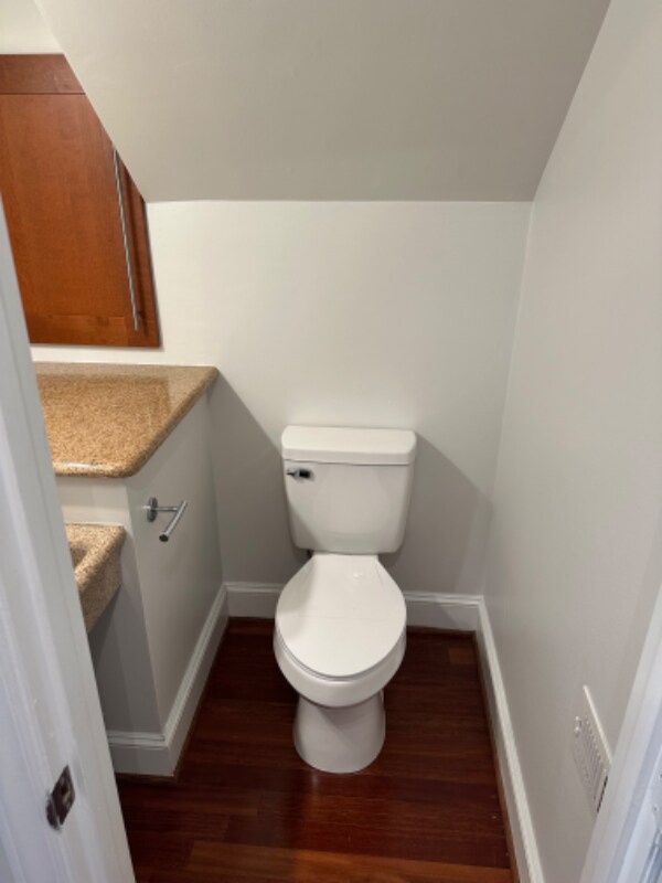 Building Photo - 2528 Noble Rd