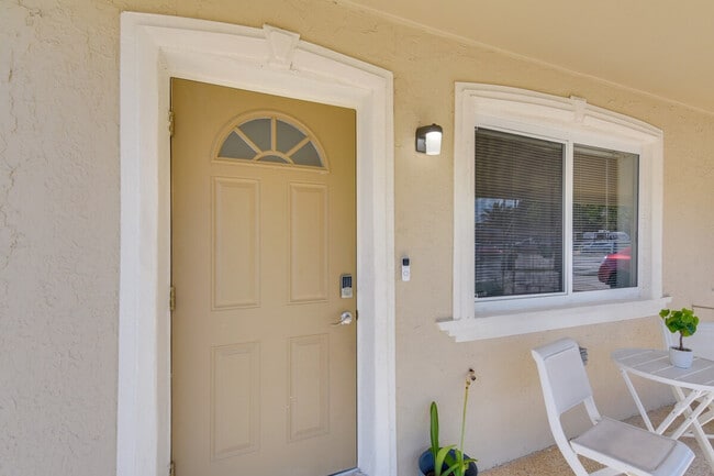 Building Photo - 16201 NW 39th Ct