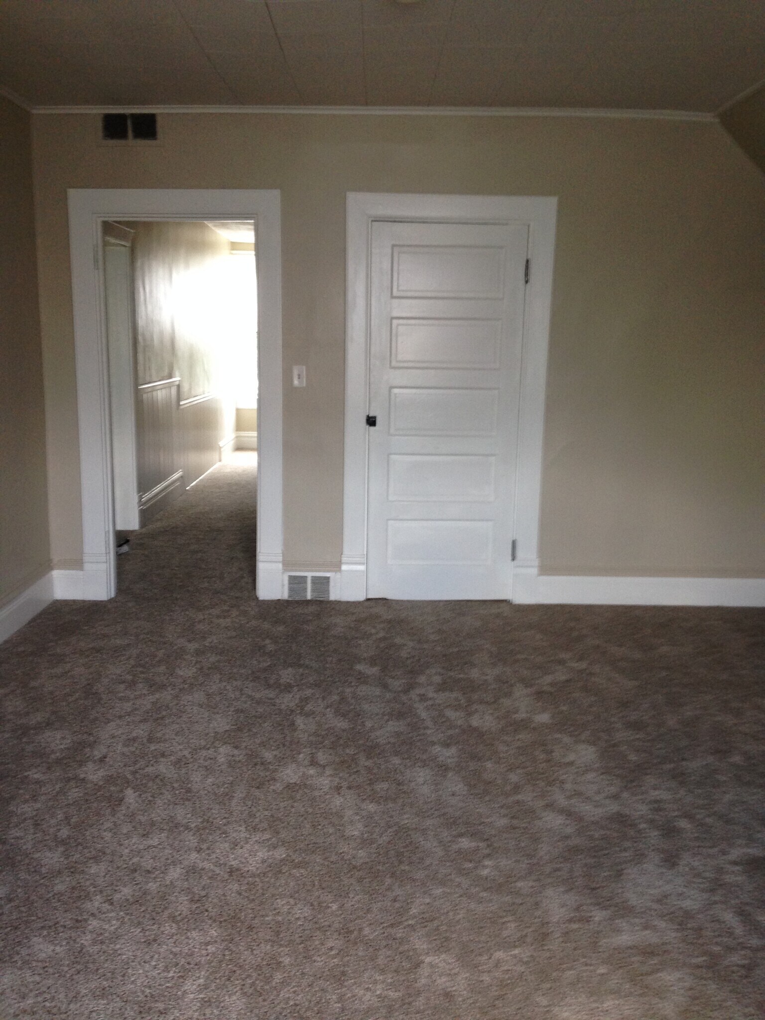 livingroom - 1304 Ridge Ave