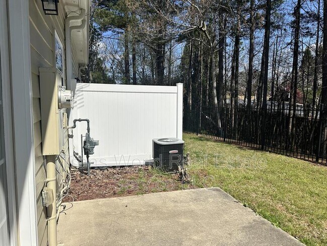 Building Photo - 9821 Alger Trce