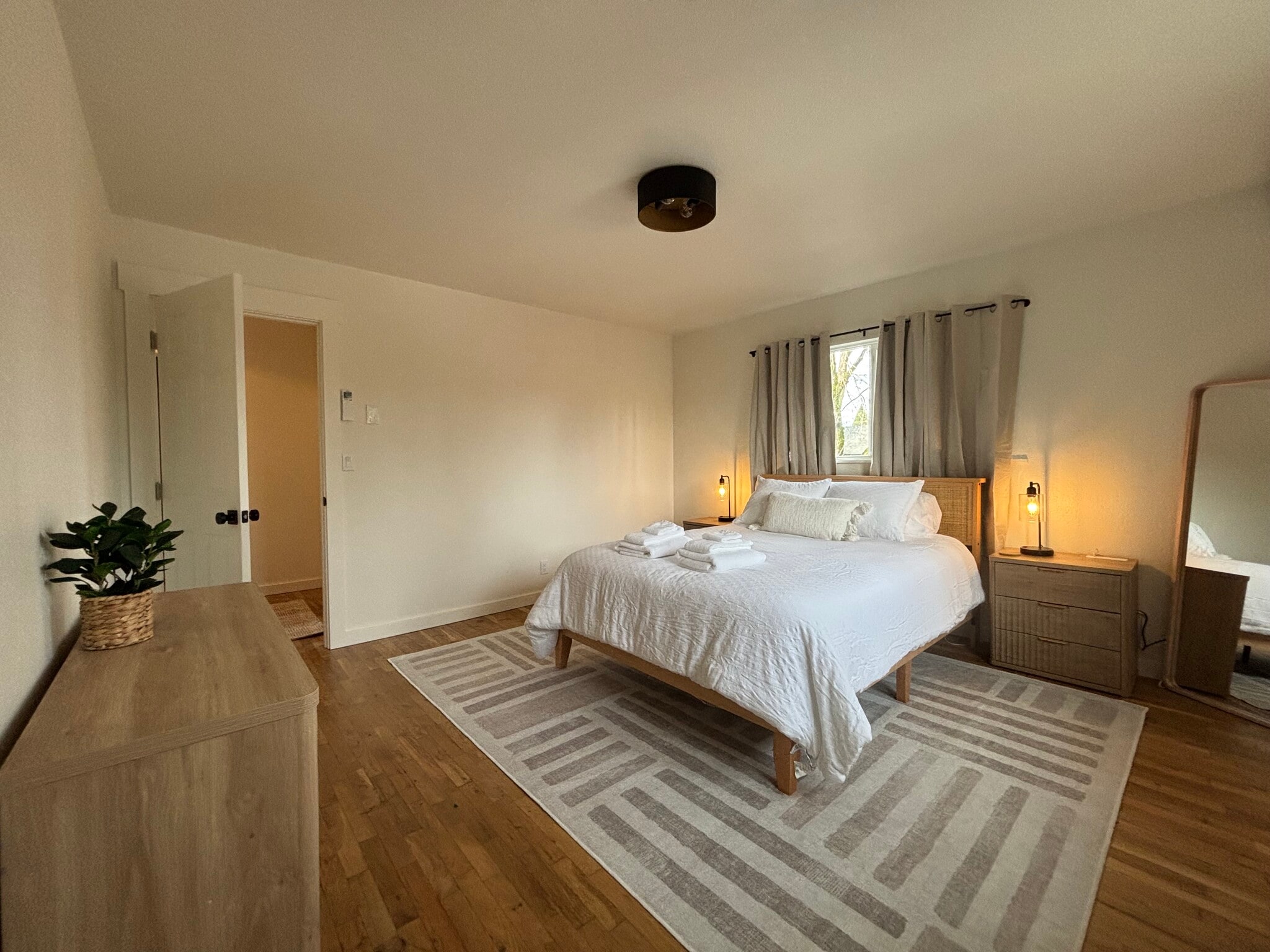 Primary Bedroom - 337 D St