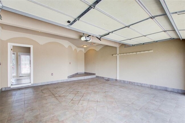 Building Photo - 3040 Stone Rd