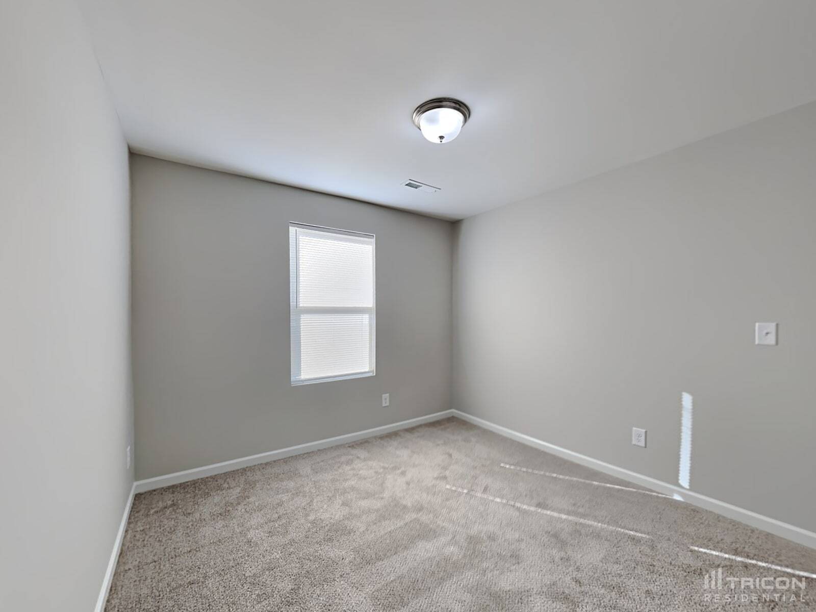 Building Photo - 678 Scarlet Leaf Ln.