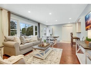 Building Photo - 17520 11th Ave N