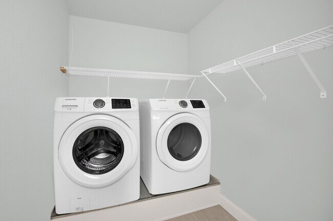 Building Photo - Luxury 3-bedroom Kirkland Bungalow