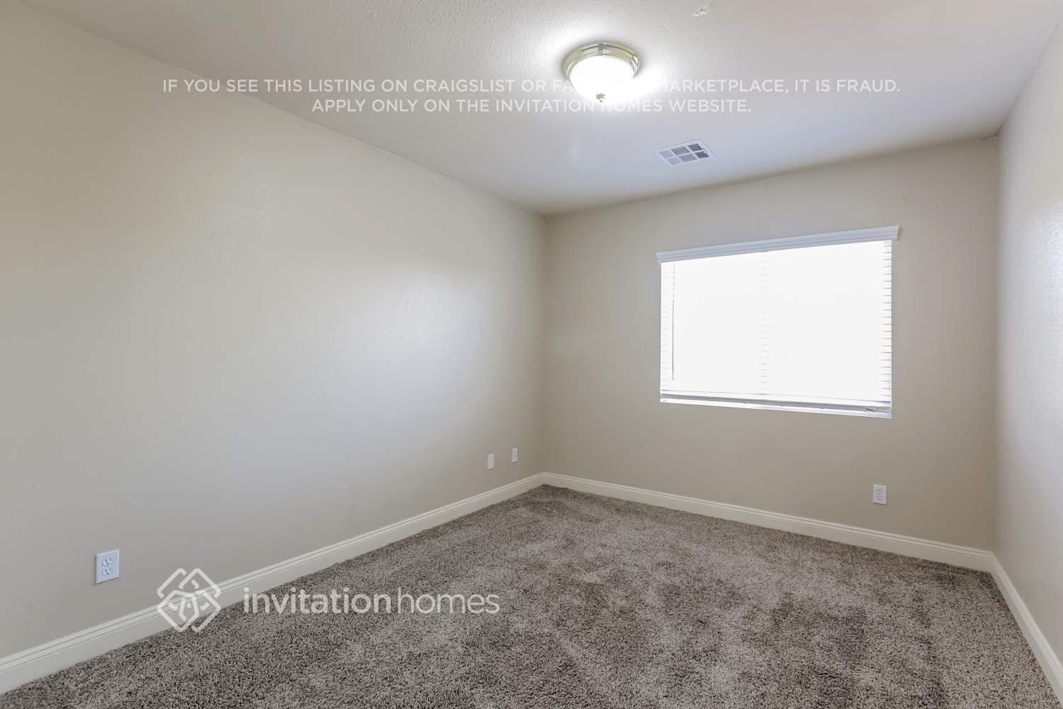 Building Photo - 10870 Fishers Island St