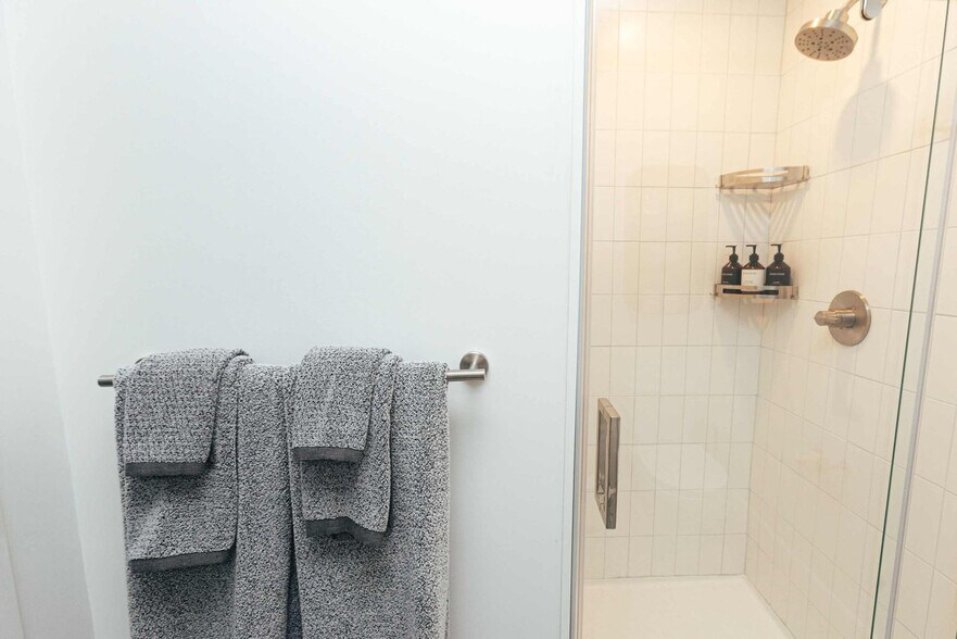 Building Photo - 1911 3rd Ave N