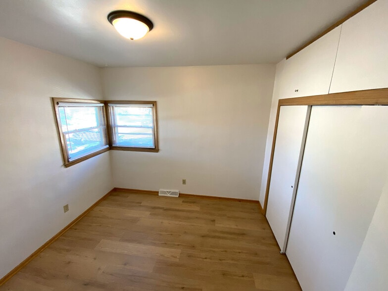 Master Bedroom - 3633 E Carpenter Ave