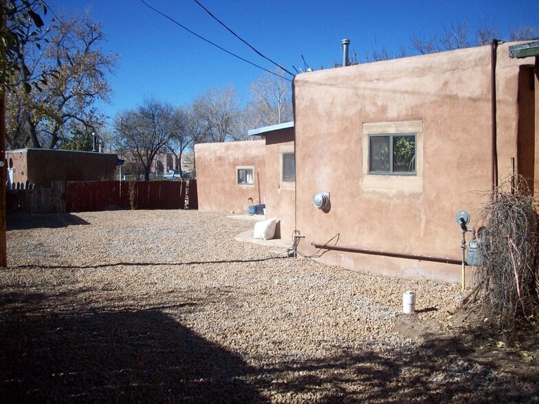 Primary Photo - 150 1/2 Candelario St
