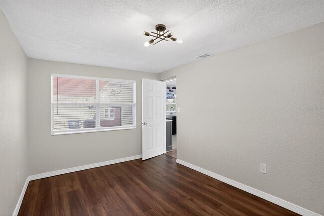 Building Photo - 5480 Lake Tyner Dr