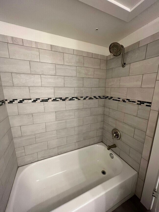 Building Photo - 3458 Willowrun Dr