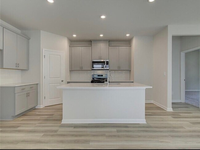 Building Photo - 205 Wells Cir