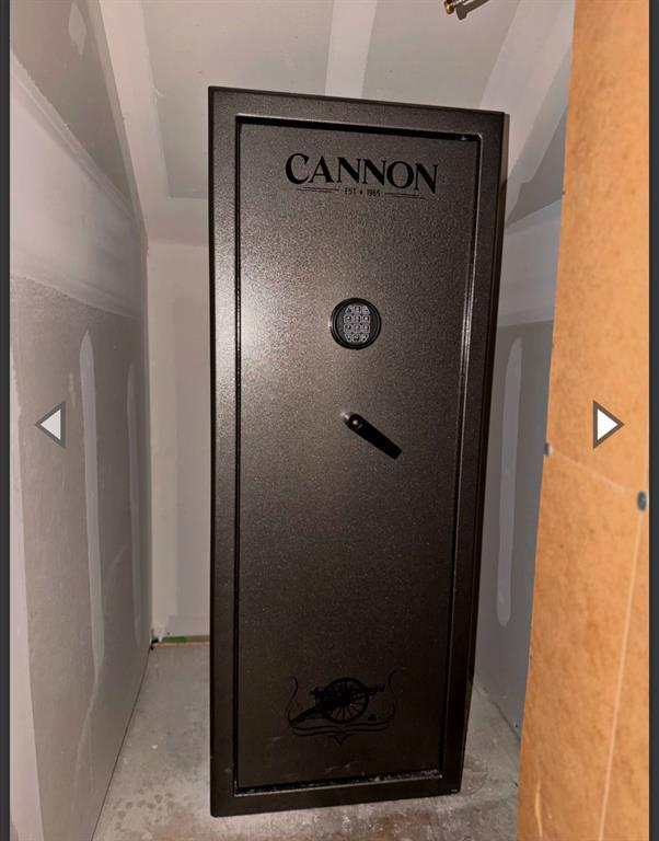 Building Photo - 3011 Lindenwood Wy