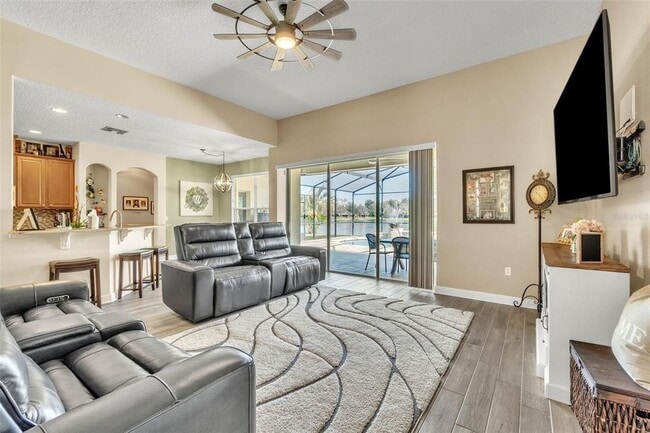 Building Photo - 9957 Oak Quarry Dr