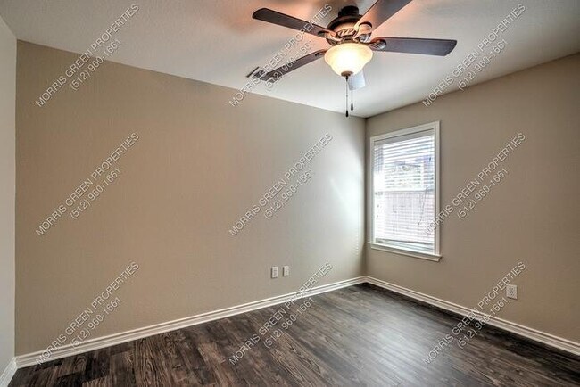 Building Photo - 138 Justin Leonard Dr