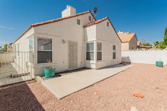 Building Photo - Remodeled 3 Bed Single Story Home
