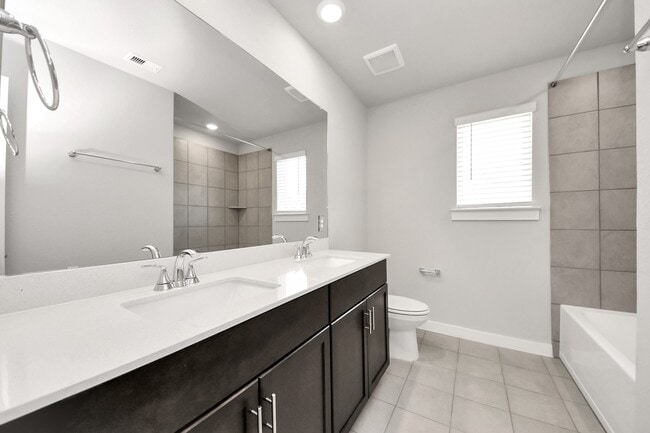 Building Photo - 16690 Sterling Clf St