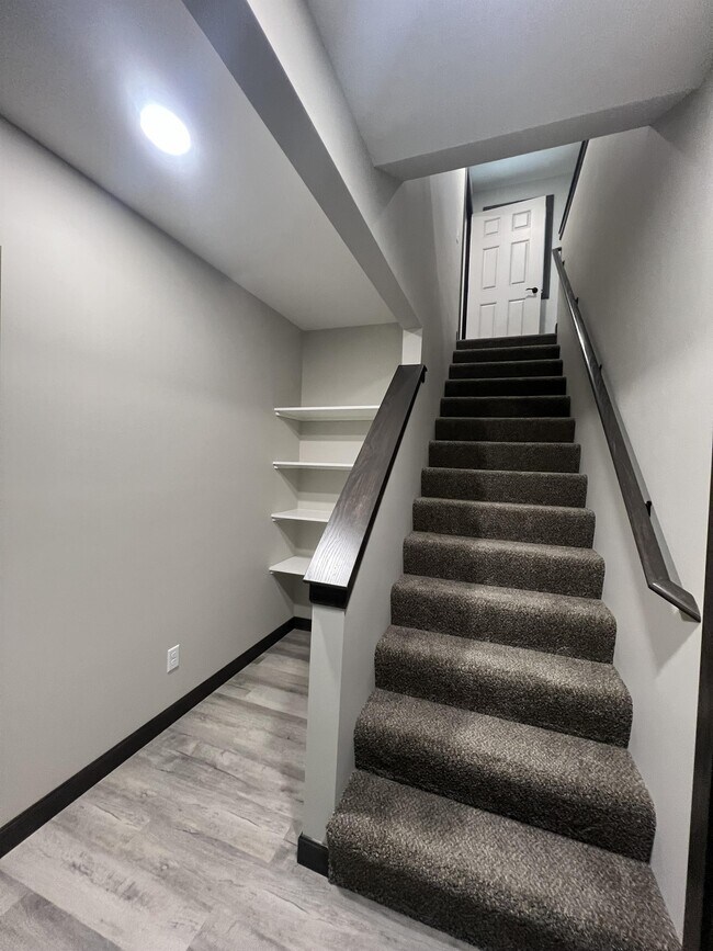 Building Photo - 322 Park St